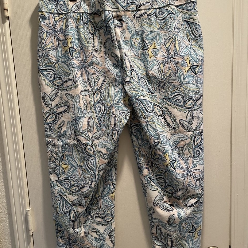 Capris pants - Picture 2 of 3